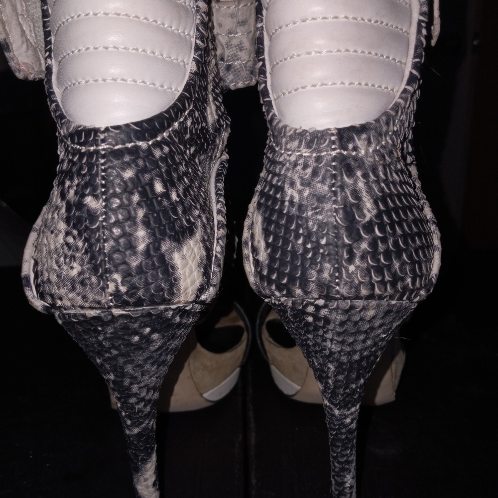 Shoes - Picture 3 of 5